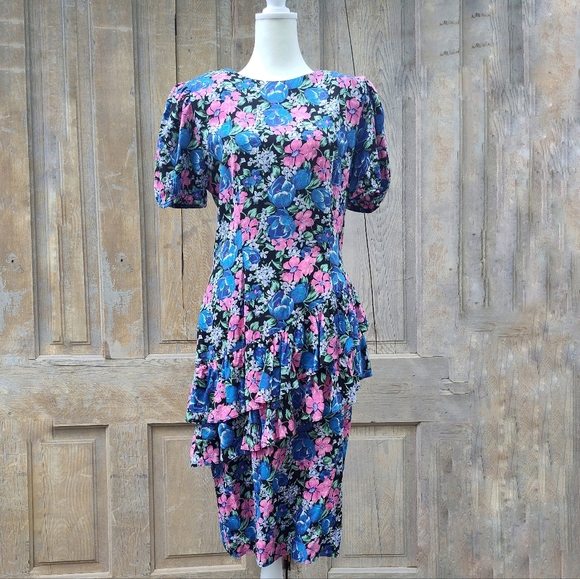 Vintage Floral Drop Waist Ruffle Dress - Picture 1 of 10